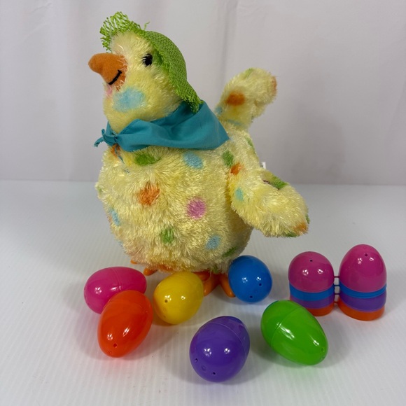 Hallmark Other - Hallmark Easter Squawkin Egg Laying Chicken Singing Mama Hen w/ Extra Eggs Works